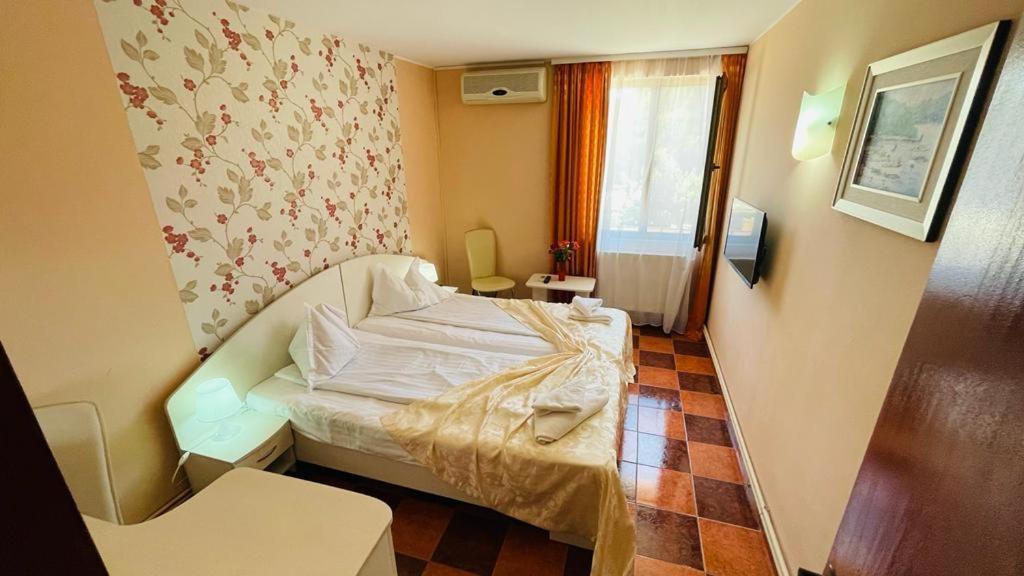 Hotel Turist Нептун Экстерьер фото