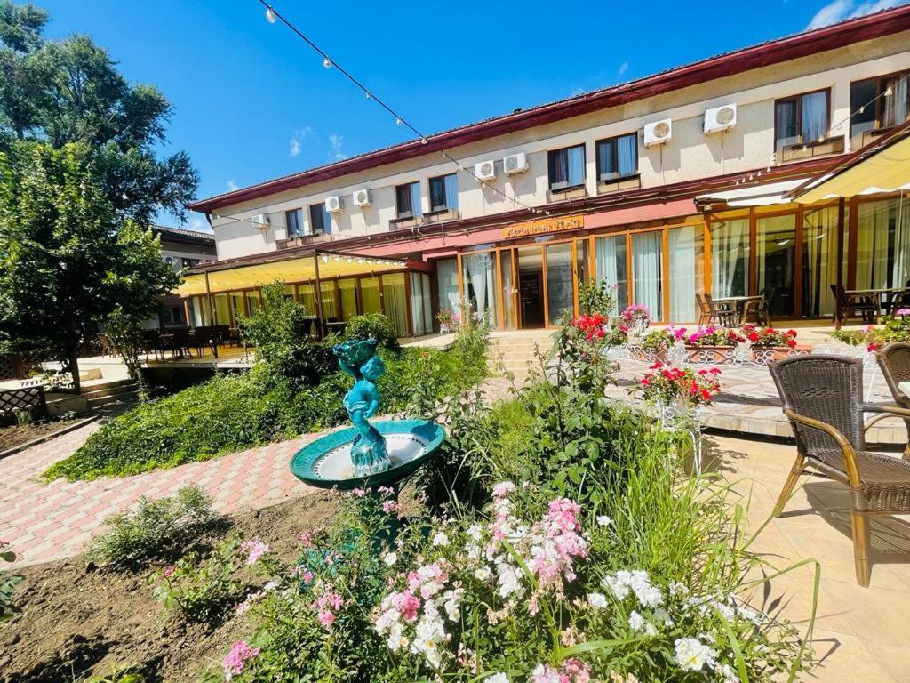 Hotel Turist Нептун Экстерьер фото